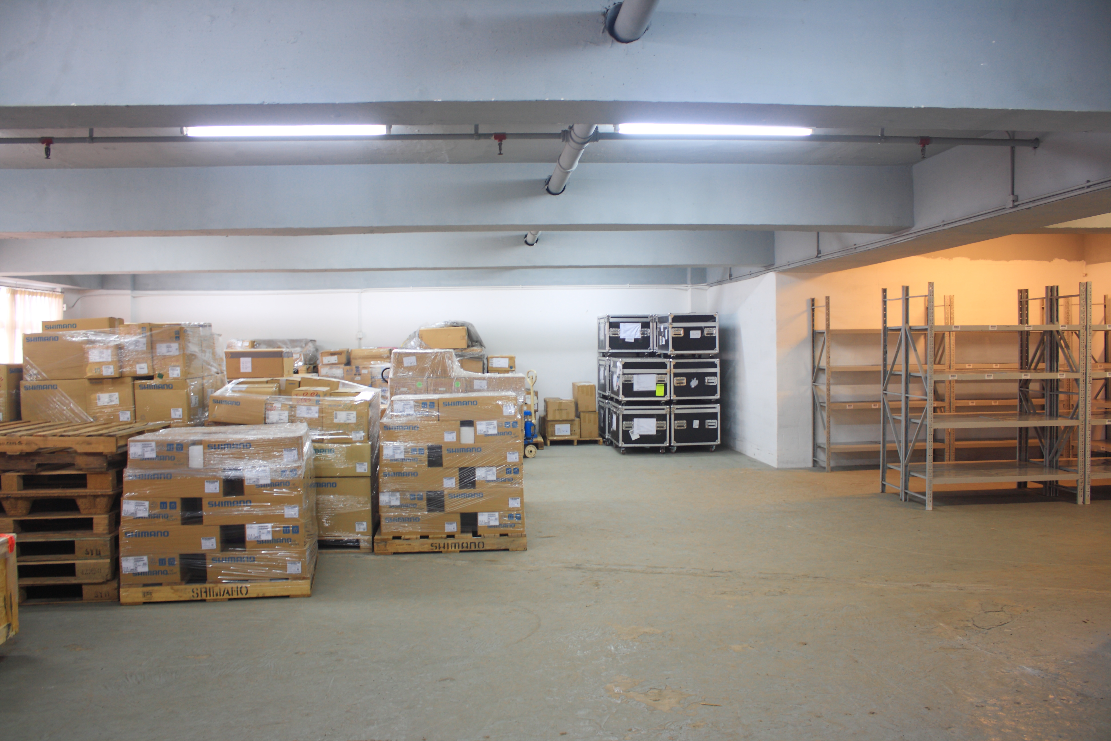 友旗物流香港倉庫專業提供代收發貨服務